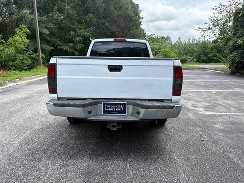 Used 2000 Nissan Frontier XE RWD image 5