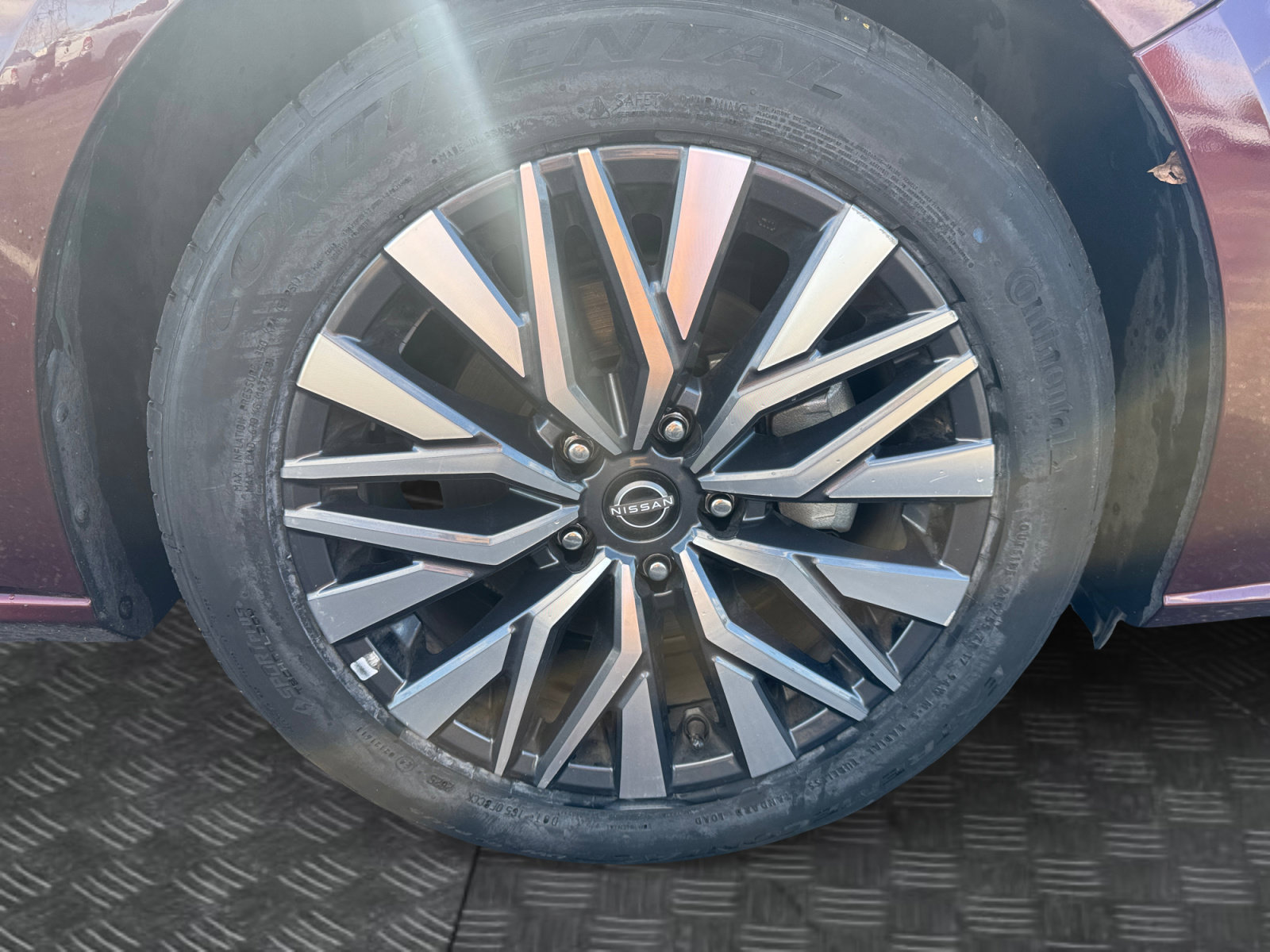 Used 2025 Nissan Altima 2.5 SV FWD image 16