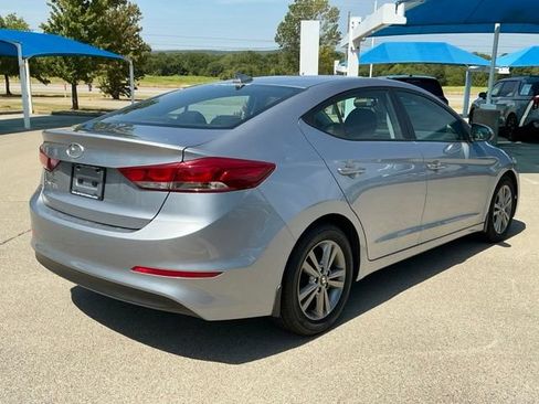 Used 2017 Hyundai Elantra Value Edition FWD image 3