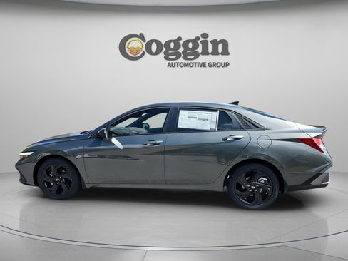 New 2026 Hyundai Elantra Sport image 3