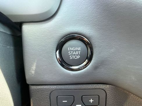 Used 2026 Toyota Tundra Platinum AWD/4WD image 18