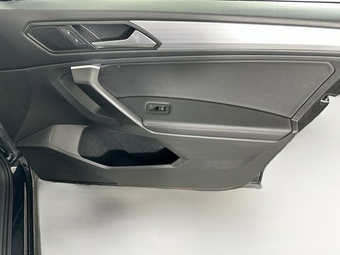 Used 2024 Volkswagen Tiguan S image 30