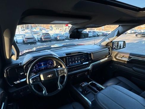 Used 2023 Chevrolet Silverado 1500 LT Trail Boss w/ LT Trail Boss Premium Package image 39