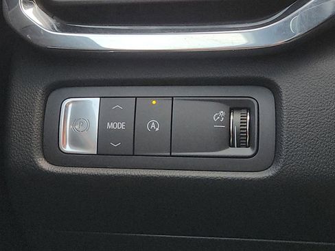 Used 2025 GMC Acadia Elevation image 24