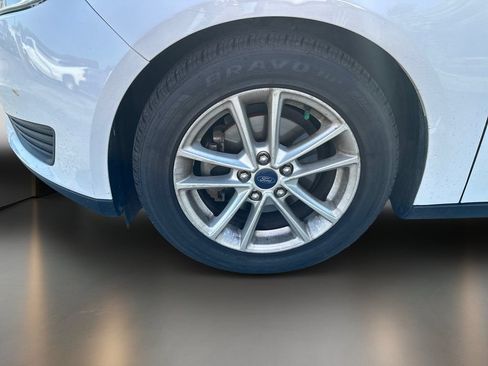 Used 2015 Ford Focus SE FWD image 7