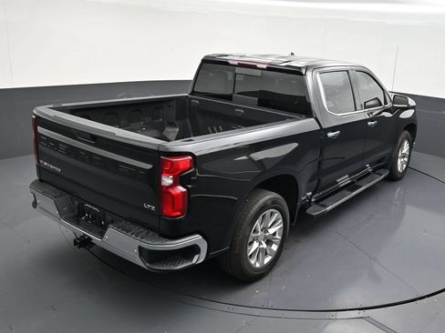 Used 2022 Chevrolet Silverado 1500 LTZ RWD image 16