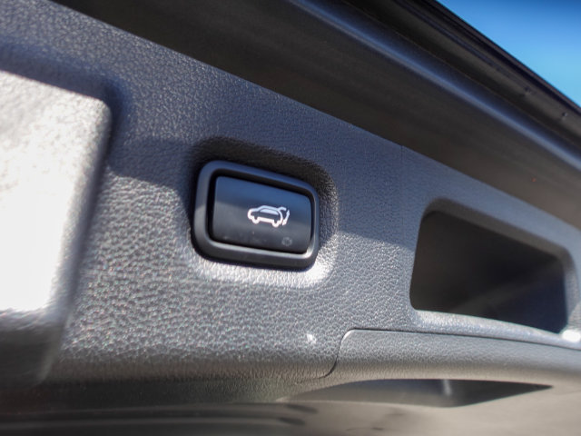Used 2020 Hyundai Santa Fe SEL w/ Convenience Package AWD/4WD image 28