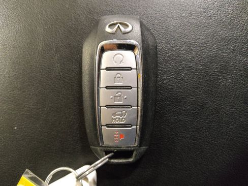 Used 2019 INFINITI QX60 Luxe w/ Essential Package FWD image 32