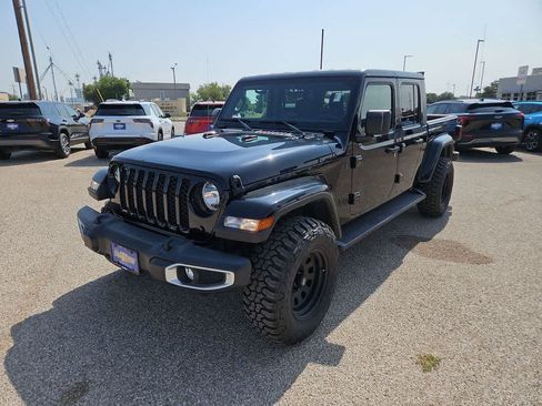 Used 2022 Jeep Gladiator Sport AWD/4WD image 4