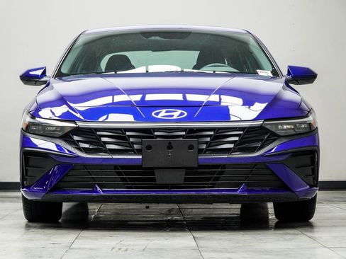 Used 2024 Hyundai Elantra SEL w/ Convenience Package image 8