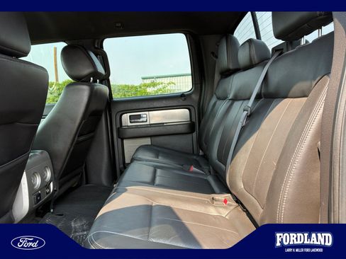 Used 2014 Ford F150 FX4 w/ Equipment Group 402A Luxury AWD/4WD image 17