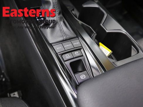 Used 2025 Toyota Camry LE image 21