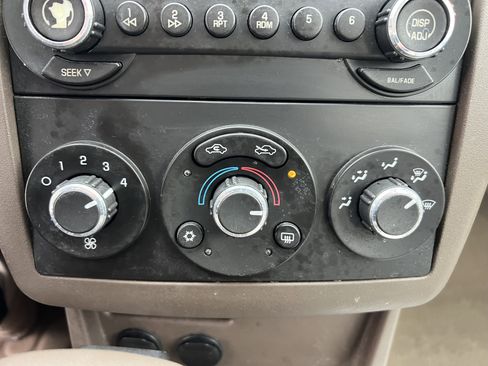 Used 2007 Chevrolet Malibu LS image 18