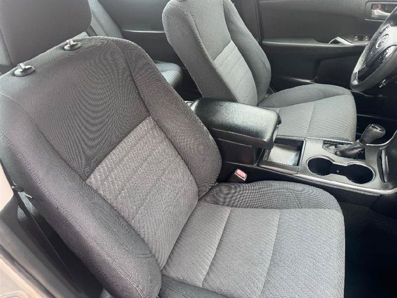 Used 2015 Toyota Camry LE FWD image 26