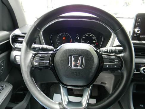 Used 2023 Honda Pilot Touring image 12