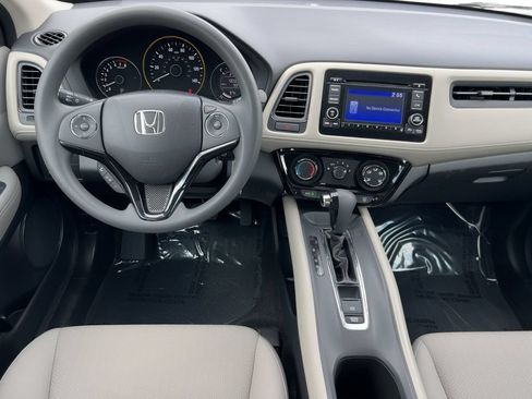 Used 2016 Honda HR-V LX image 2