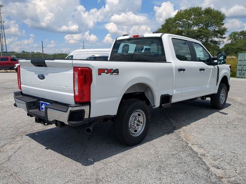 New 2025 Ford F350 XL w/ FX4 Off-Road Package image 3