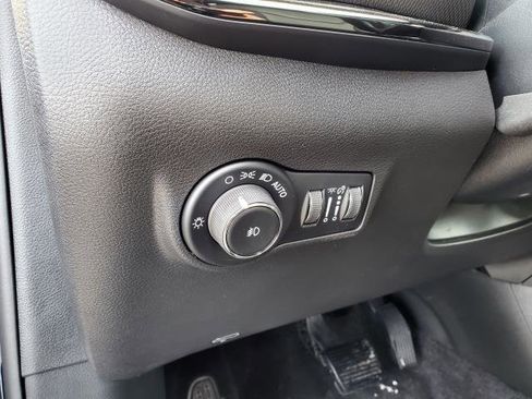 New 2026 Jeep Compass Limited image 8