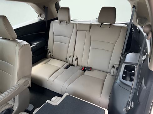 Used 2019 Honda Pilot Touring image 22