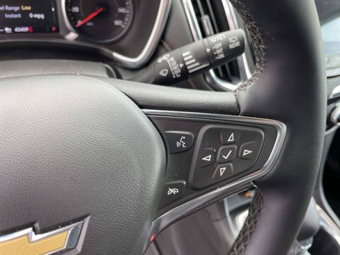 Used 2024 Chevrolet Equinox Premier FWD image 20