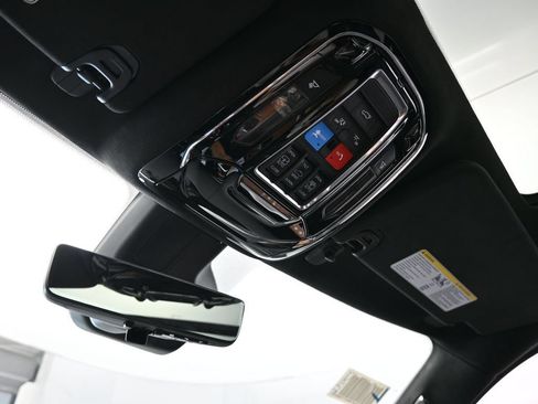 Used 2024 Jeep Grand Wagoneer Series III AWD/4WD image 25
