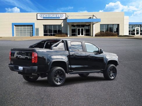 Used 2019 Chevrolet Colorado ZR2 w/ ZR2 Midnight Special Edition image 3