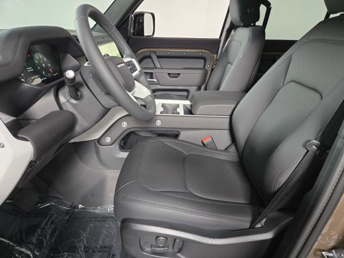 New 2026 Land Rover Defender 110 X-Dynamic SE AWD/4WD image 11