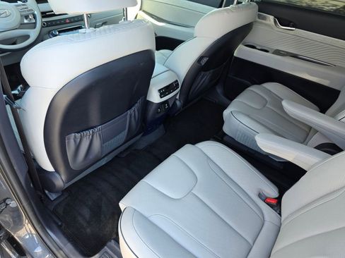 Used 2025 Hyundai Palisade Calligraphy image 15