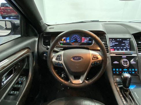 Used 2019 Ford Taurus Limited FWD image 34