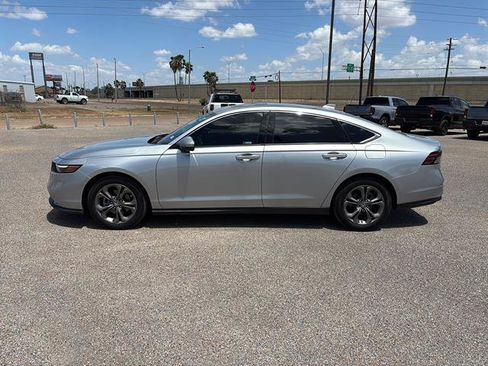 Used 2024 Honda Accord EX image 4