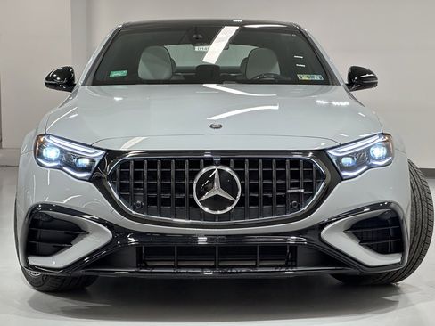 New 2026 Mercedes-Benz E 53 AMG e 4MATIC Sedan image 2