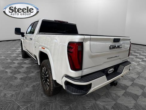 Used 2024 GMC Sierra 2500 Denali Ultimate w/ Max Trailering Package AWD/4WD image 3