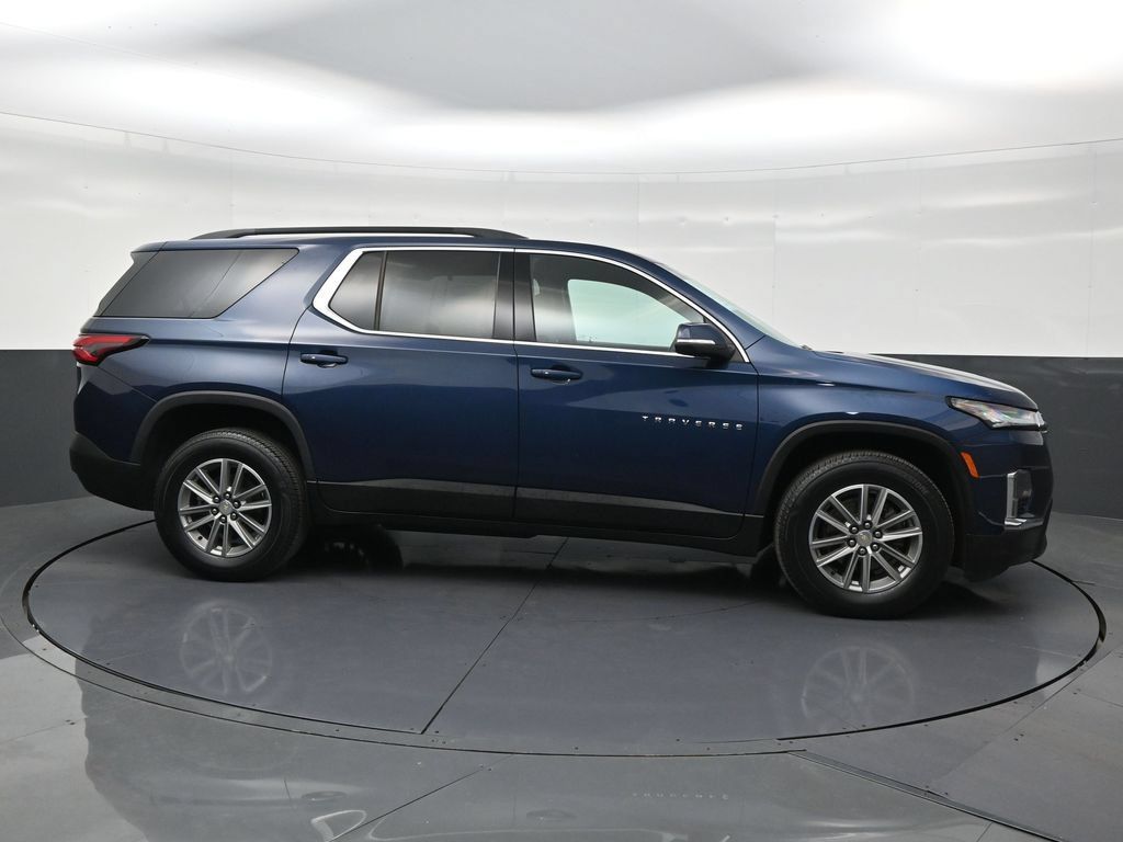 Used 2023 Chevrolet Traverse LT FWD image 6