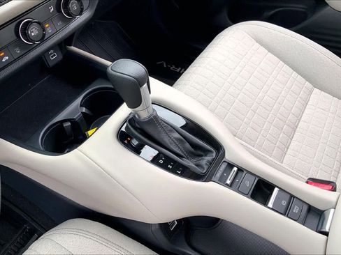 Used 2023 Honda HR-V LX image 17