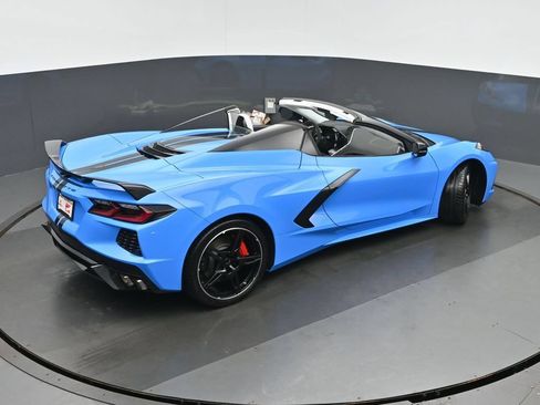 Used 2022 Chevrolet Corvette Stingray Premium Conv w/ Z51 Performance Package RWD image 35