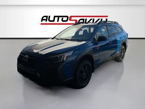 Used 2025 Subaru Outback Wilderness AWD/4WD image 3