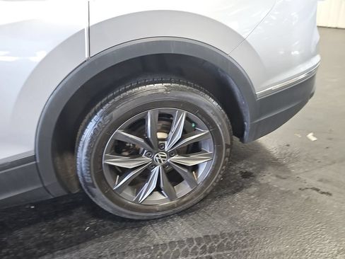 Used 2023 Volkswagen Tiguan SE w/ Panoramic Sunroof Package AWD/4WD image 33
