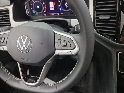 Used 2023 Volkswagen Atlas Cross Sport SE AWD/4WD image 19