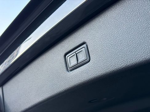 Used 2025 Audi Q7 3.0T Premium Plus image 9