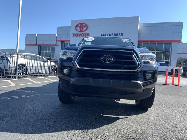 Used 2023 Toyota Tacoma SR5 w/ Technology Package AWD/4WD image 3
