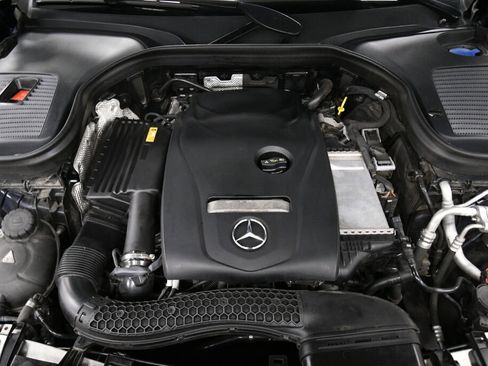 Used 2018 Mercedes-Benz GLC 300 4MATIC image 36