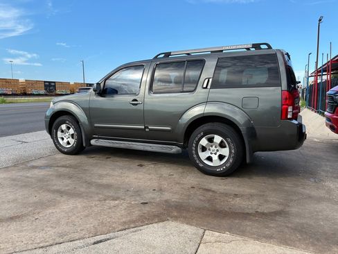 Used 2005 Nissan Pathfinder SE w/ (P01) Se Premium Pkg RWD image 5