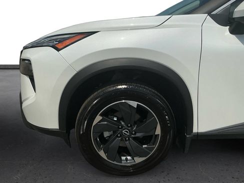 Used 2026 Nissan Rogue SV w/ SV Premium Package FWD image 13