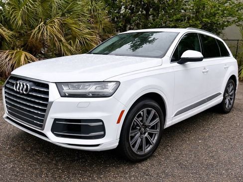 Used 2019 Audi Q5 2.0T Premium Plus w/ Premium Plus Package image 1