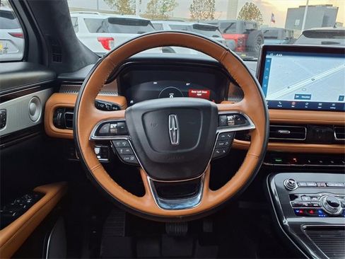 Certified 2022 Lincoln Nautilus Black Label w/ Class II Trailer Tow Package image 11