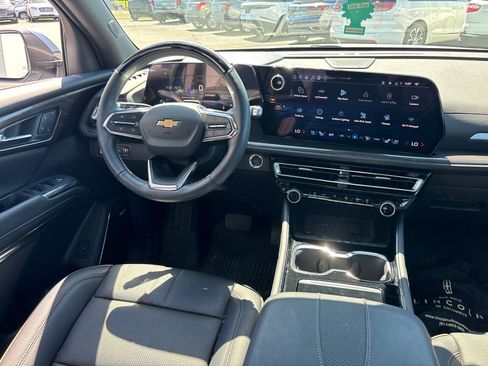 Used 2026 Chevrolet Traverse High Country w/ LPO, Floor Liner Package AWD/4WD image 29