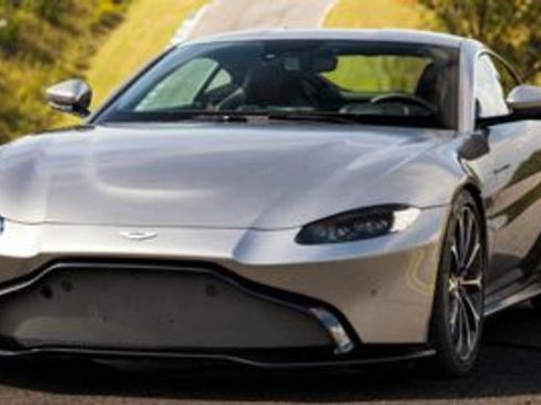 Used 2019 Aston Martin V8 Vantage Coupe RWD image 1