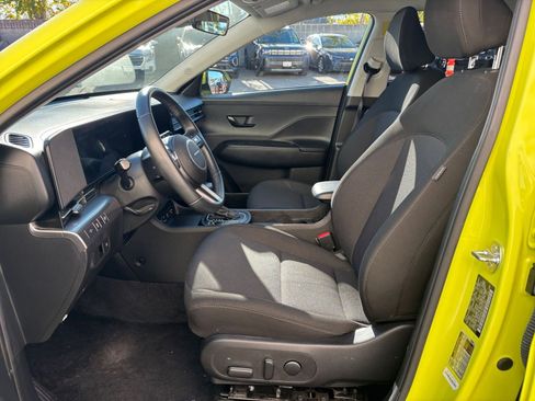 Used 2025 Hyundai Kona SEL image 27