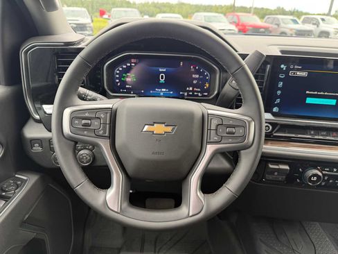 Certified 2026 Chevrolet Silverado 2500 LT w/ Convenience Package AWD/4WD image 18