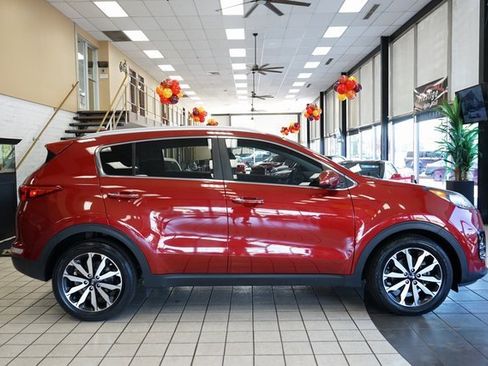 Used 2017 Kia Sportage EX image 16